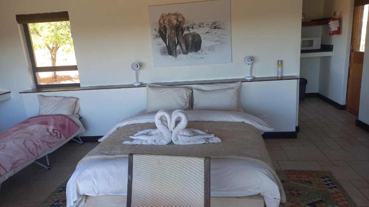 Rooilande Guest Farm Chalets Laingsburg Buitenkant foto